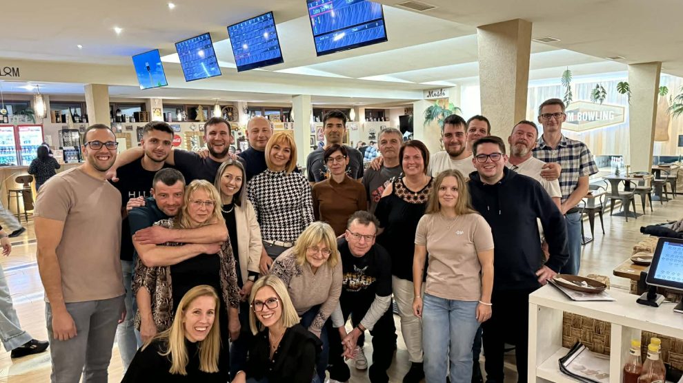 Évzáró bowlingozás Baján